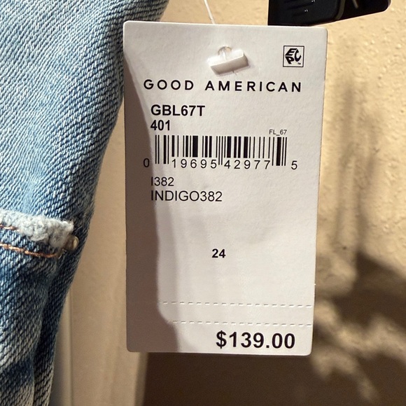 Good American women’s size 24 light fade wash curvy denim jeans $139 - Picture 2 of 11
